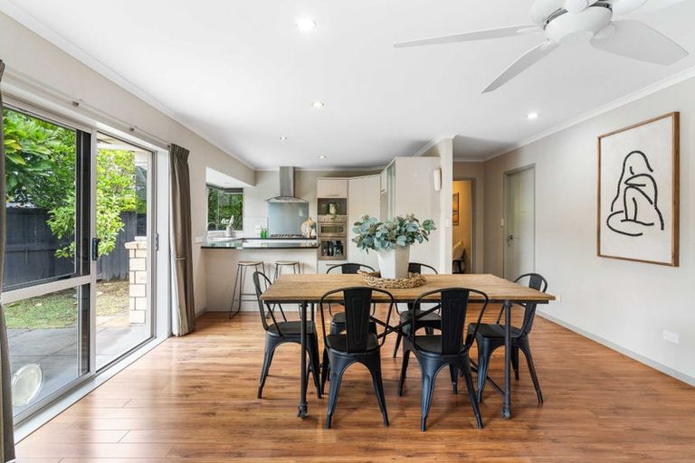 Photo of property in 32 Popata Close, Papamoa Beach, Papamoa, 3118