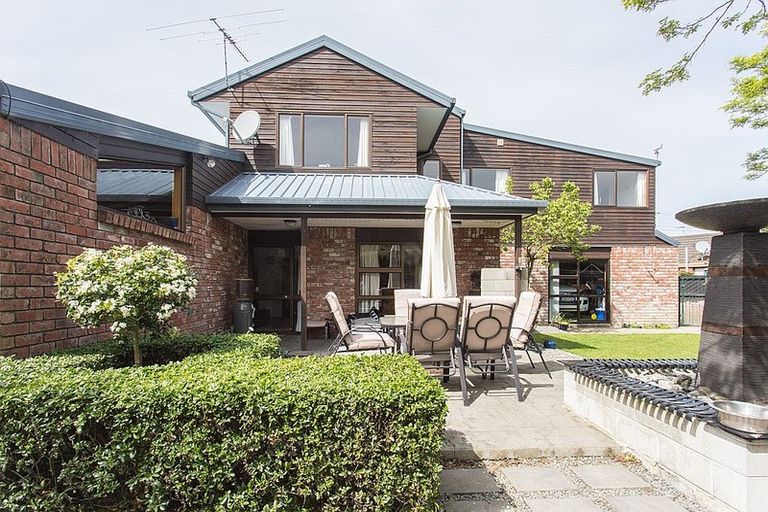 Photo of property in 59 Westgrove Avenue, Avonhead, Christchurch, 8042