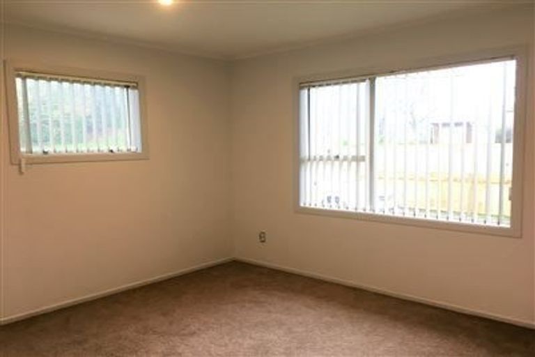 Photo of property in 139 Henderson Valley Road, Henderson, Auckland, 0612