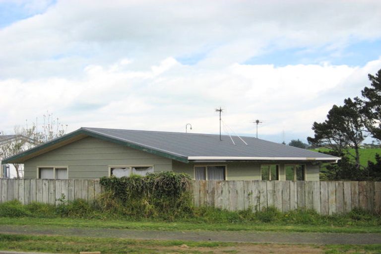 Photo of property in 28 Hobart Drive, Spotswood, New Plymouth, 4310