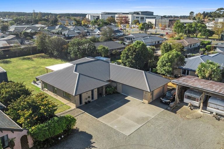 Photo of property in 217 Mairehau Road, Burwood, Christchurch, 8083