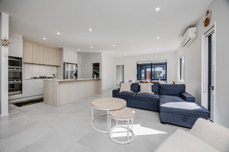 Photo of property in 41 Port Way, Rosehill, Papakura, 2113