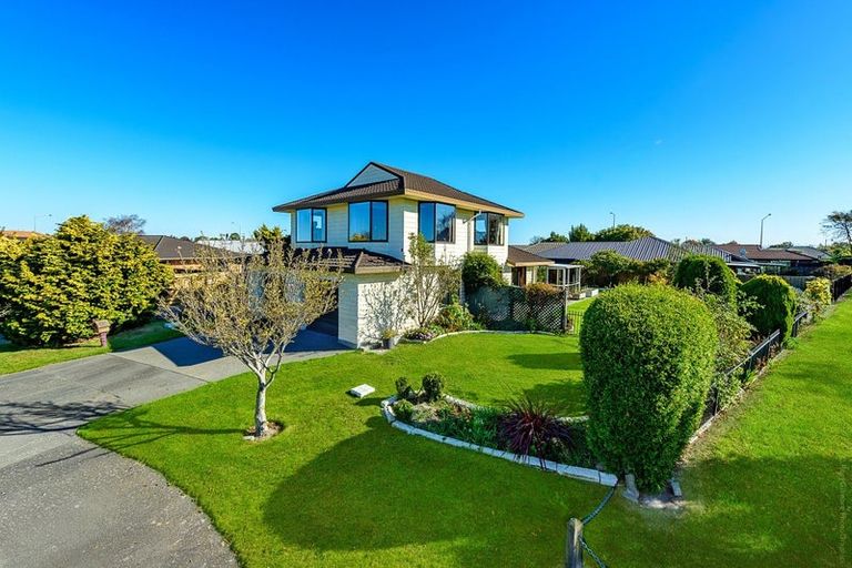 Photo of property in 32 Ben Nevis Drive, Broomfield, Christchurch, 8042