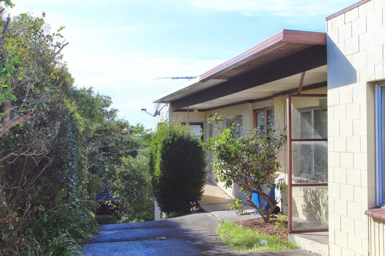 Photo of property in 2/63 High Road, Glenfield, Auckland, 0629