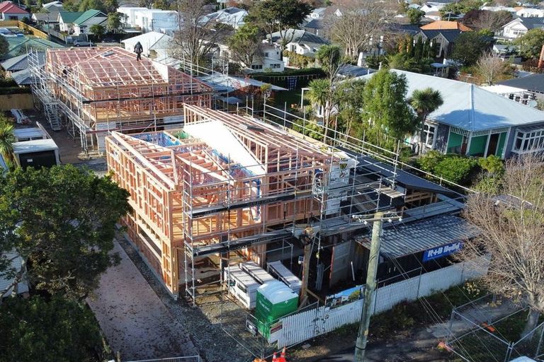 Photo of property in 220 Geraldine Street, Edgeware, Christchurch, 8013