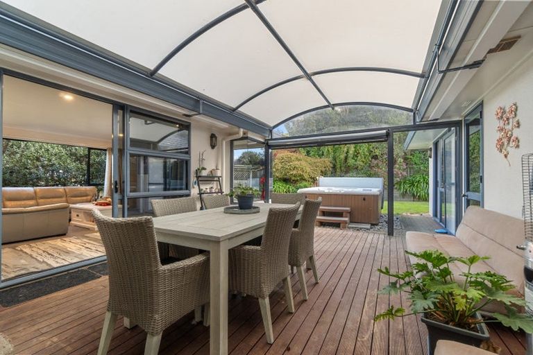 Photo of property in 9 Guernsey Place, Grandview Heights, Hamilton, 3200