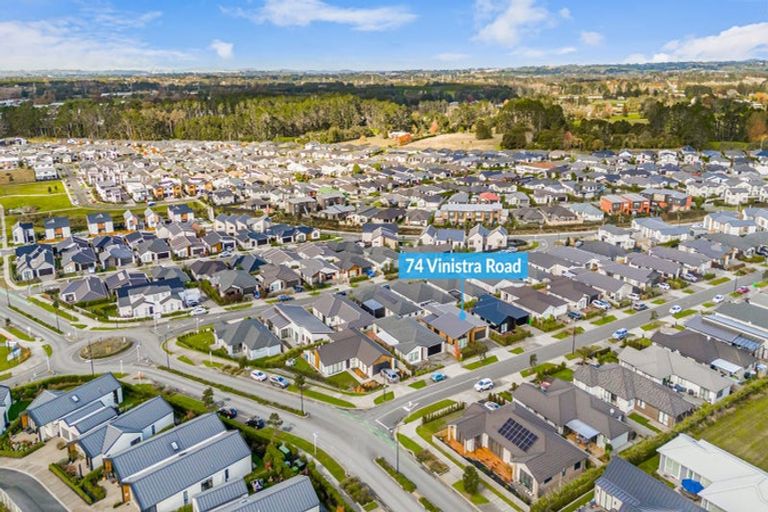 Photo of property in 74 Vinistra Road, Huapai, Kumeu, 0810
