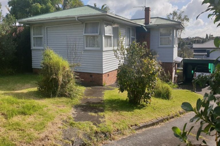 Photo of property in 16 Madison Place, Forrest Hill, Auckland, 0620