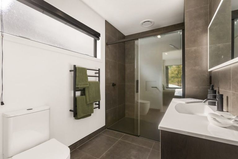 Photo of property in 1 Kamana Rise, Wanaka, 9382