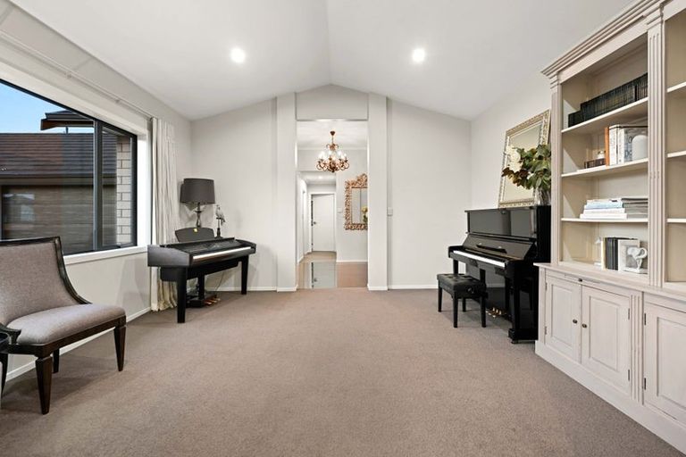 Photo of property in 202 Saint James Drive, Huntington, Hamilton, 3210