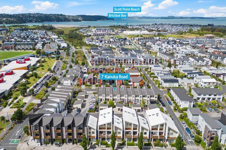 Photo of property in 7 Kanuka Road, Hobsonville, Auckland, 0616