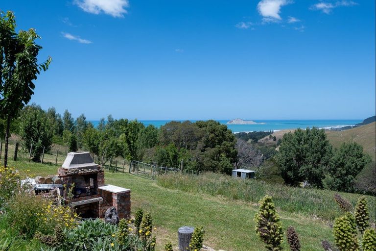 Photo of property in 1995 Waimarama Road, Waimarama, Havelock North, 4294