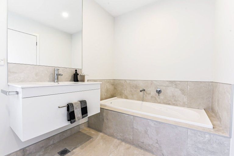 Photo of property in 1/18 Akakura Terrace, Peacocke, Hamilton, 3206