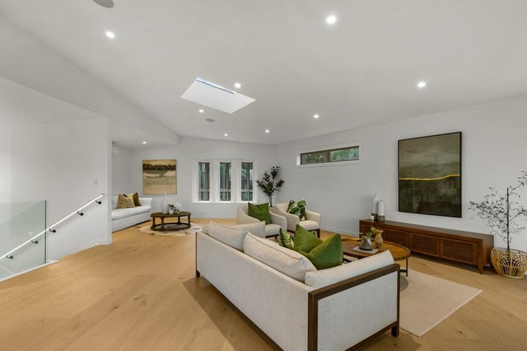 Photo of property in 61a Churchill Road, Murrays Bay, Auckland, 0630