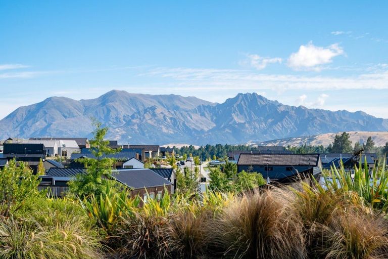 Photo of property in 38 Mount Nicholas Avenue, Wanaka, 9305
