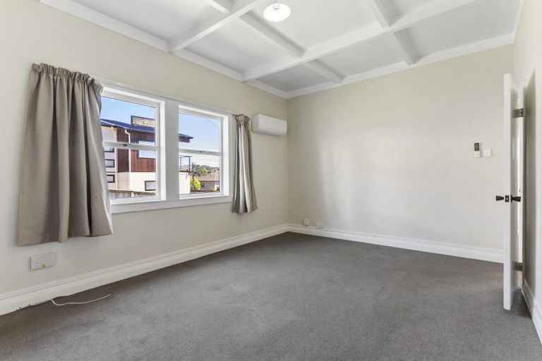 Photo of property in 1/8 Corunna Road, Milford, Auckland, 0620