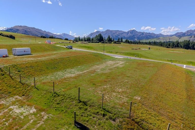 Photo of property in 3 Lauderdale Lane, Wanaka, 9305