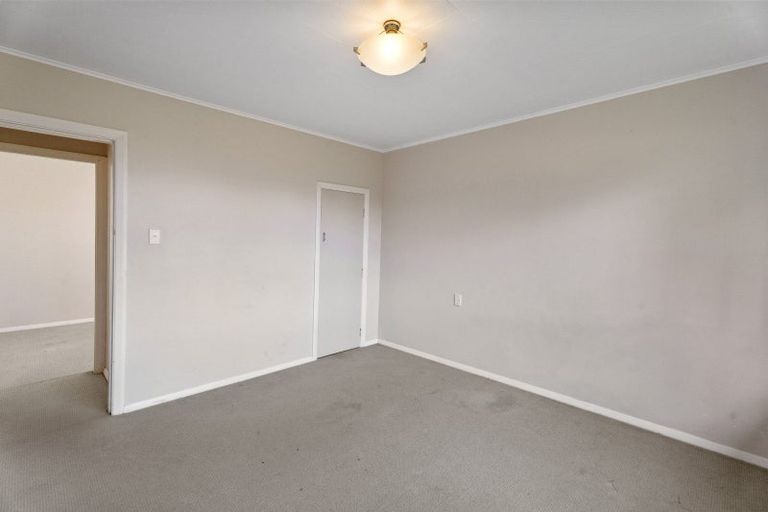 Photo of property in 1 Tennyson Street, Opunake, 4616