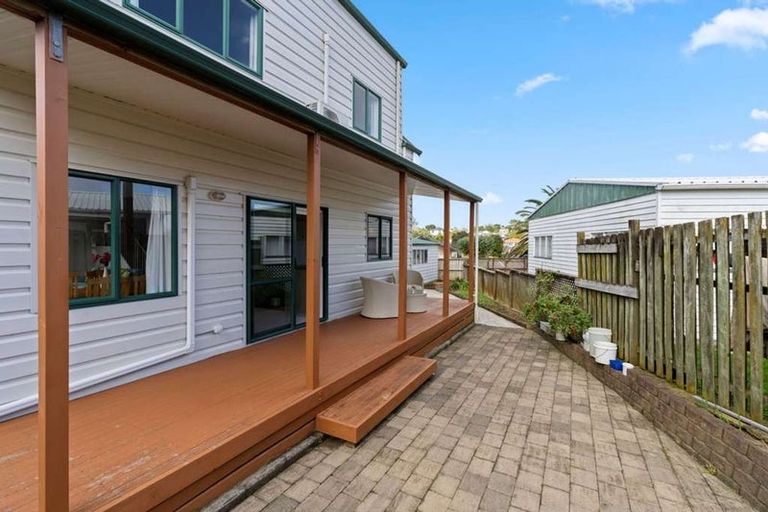 Photo of property in 50a Priestley Drive, Bucklands Beach, Auckland, 2014