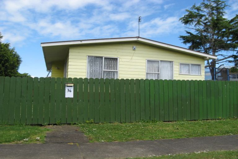 Photo of property in 36 Killington Crescent, Mangere, Auckland, 2022