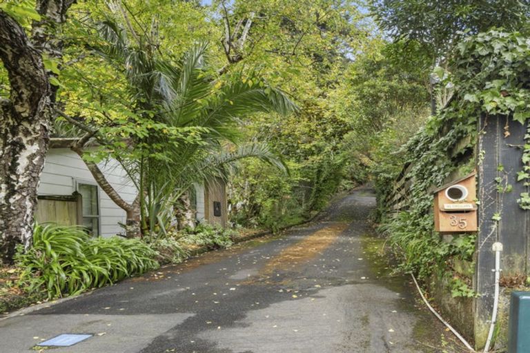 Photo of property in 35 Fendalton Crescent, Pinehaven, Upper Hutt, 5019