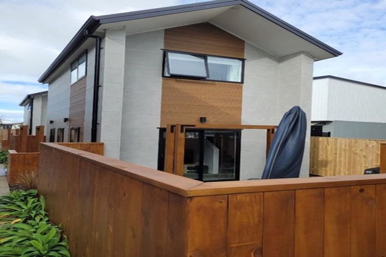 Photo of property in 10/41 Kervil Avenue, Te Atatu Peninsula, Auckland, 0610