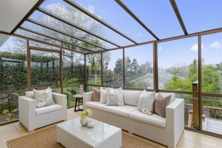 Photo of property in 8 Intrepid Place, Torbay, Auckland, 0630