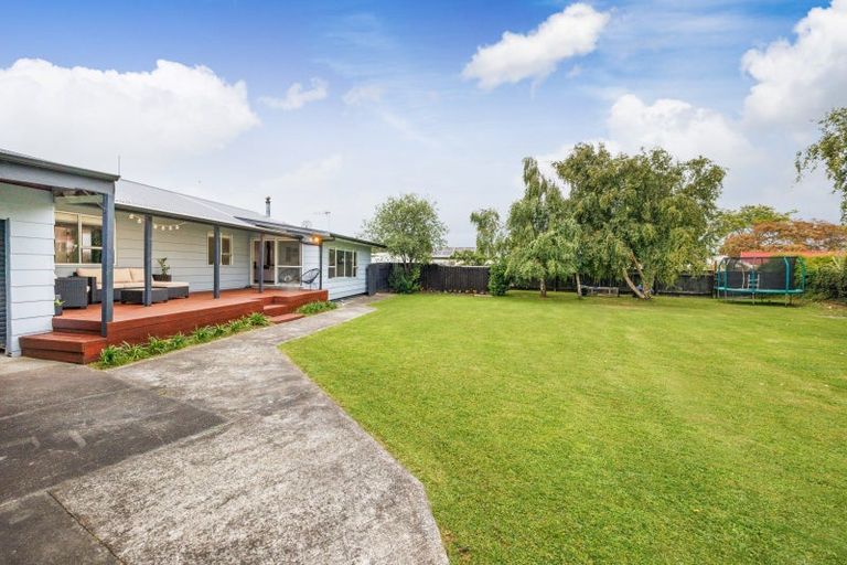 Photo of property in 27 Ferndale Place, Feilding, 4702