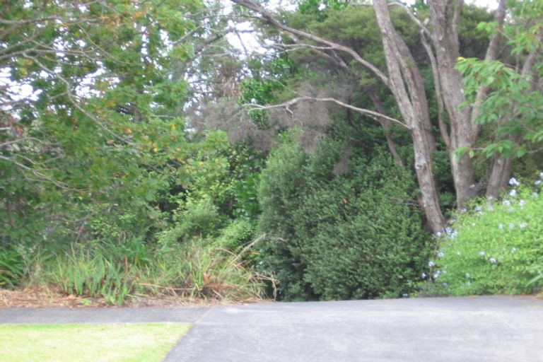 Photo of property in 23 Beach Haven Road, Beach Haven, Auckland, 0626