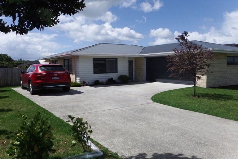 Photo of property in 379 One Tree Point Road, One Tree Point, 0118