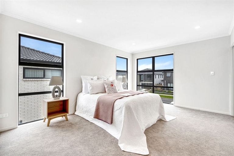 Photo of property in 51 Hikuawa Road, Flat Bush, Auckland, 2019