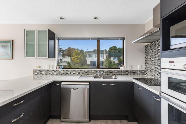 Photo of property in 11 Picketboat Lane, Whitby, Porirua, 5024