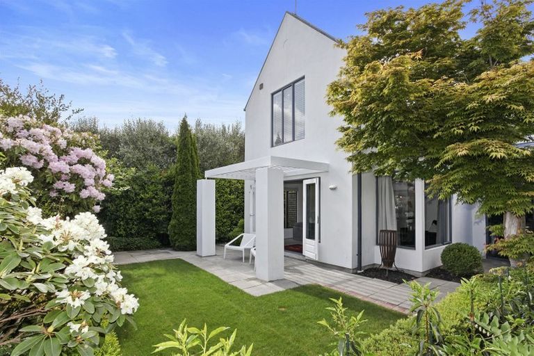 Photo of property in 43 Cox Street, Merivale, Christchurch, 8014