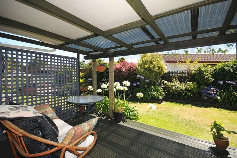 Photo of property in 28a Connemara Drive, Northwood, Christchurch, 8051