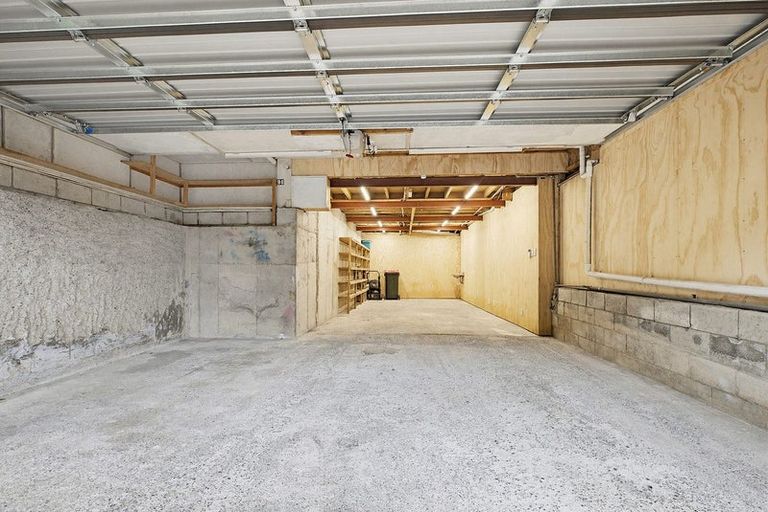 Photo of property in 98 Severn Street, Island Bay, Wellington, 6023