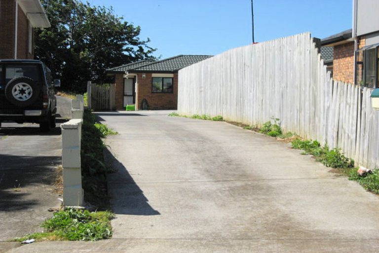 Photo of property in 8 Sealand Place, Mangere Bridge, Auckland, 2022