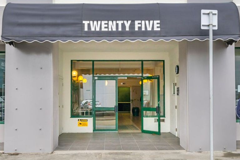 Photo of property in Tennyson Apartments, 19/25 Tennyson Street, Te Aro, Wellington, 6011