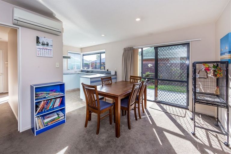 Photo of property in 5 Murfitt Place, Sockburn, Christchurch, 8042