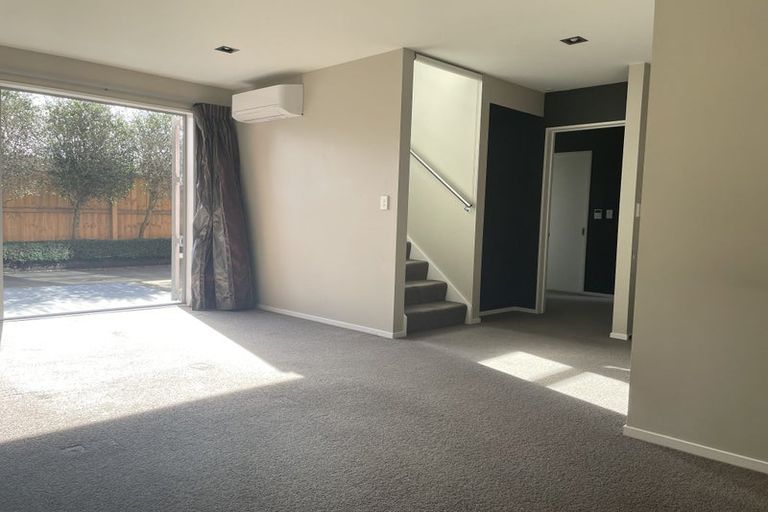 Photo of property in 3/4 Taramea Place, Addington, Christchurch, 8024