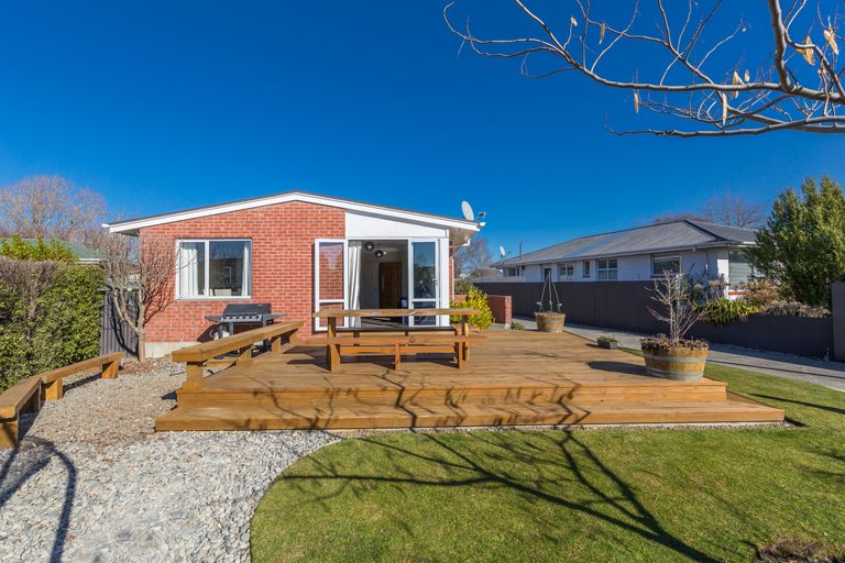 Photo of property in 135 Ohoka Road, Kaiapoi, 7630