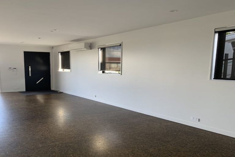 Photo of property in 14 City View Terrace, Birkenhead, Auckland, 0626