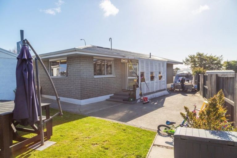 Photo of property in 52 Fergusson Street, Stoke, Nelson, 7011