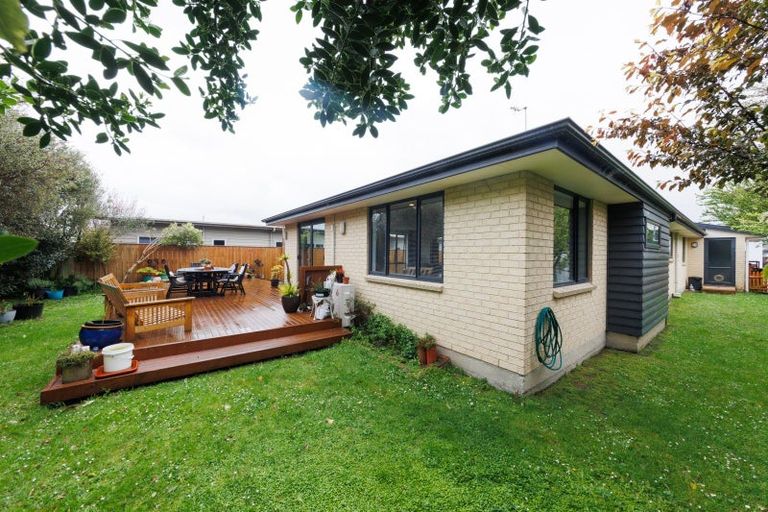 Photo of property in 4 Northbrook Court, Roslyn, Palmerston North, 4414