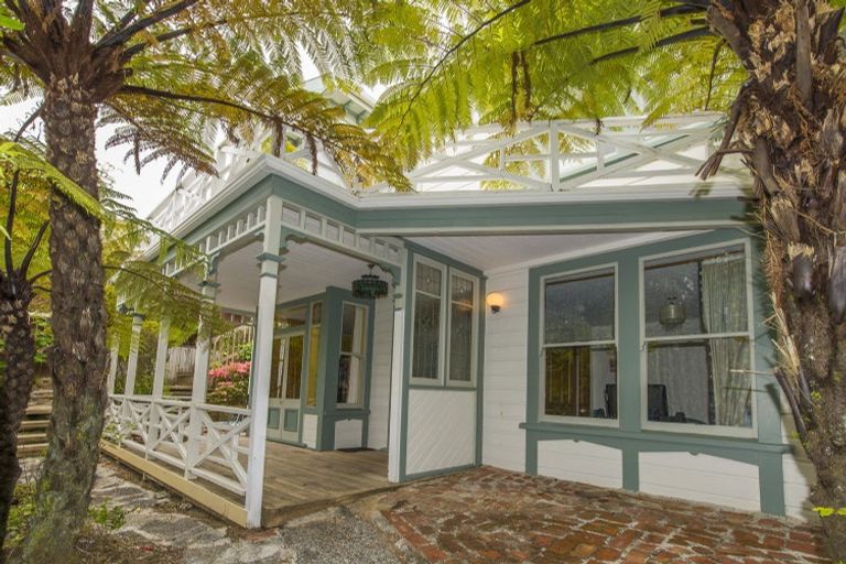 Photo of property in 140 Glenmore Street, Northland, Wellington, 6012