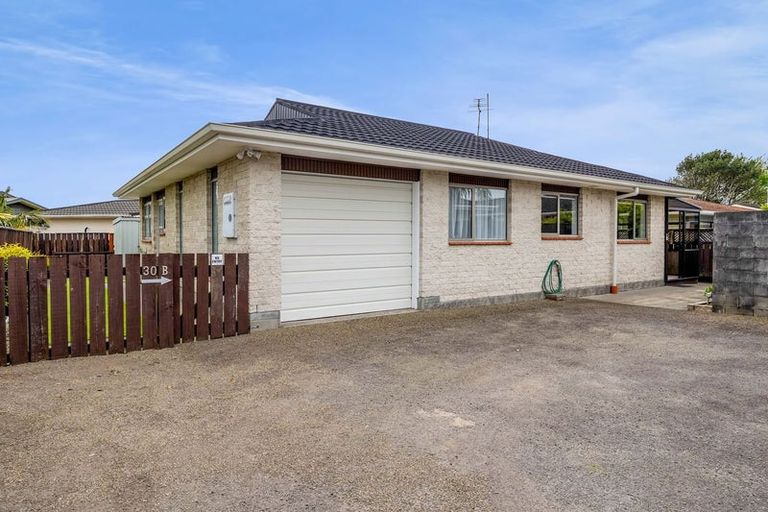 Photo of property in 30b Tukapa Street, Westown, New Plymouth, 4310