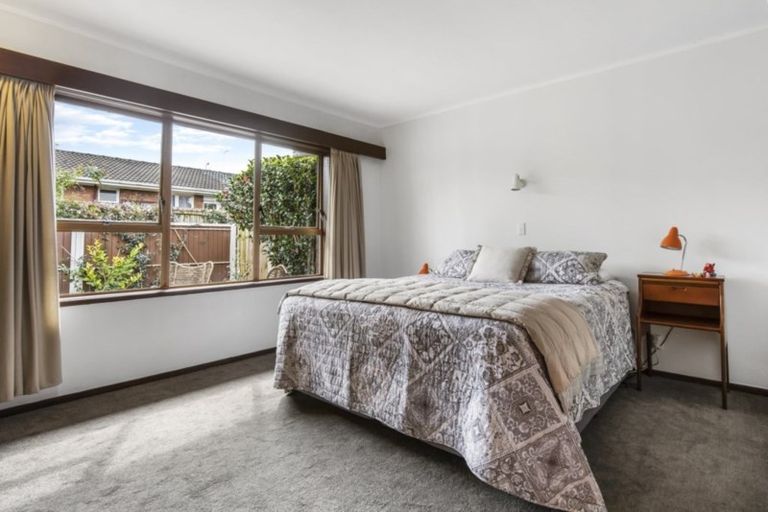 Photo of property in 1/92 Carruth Road, Papatoetoe, Auckland, 2025