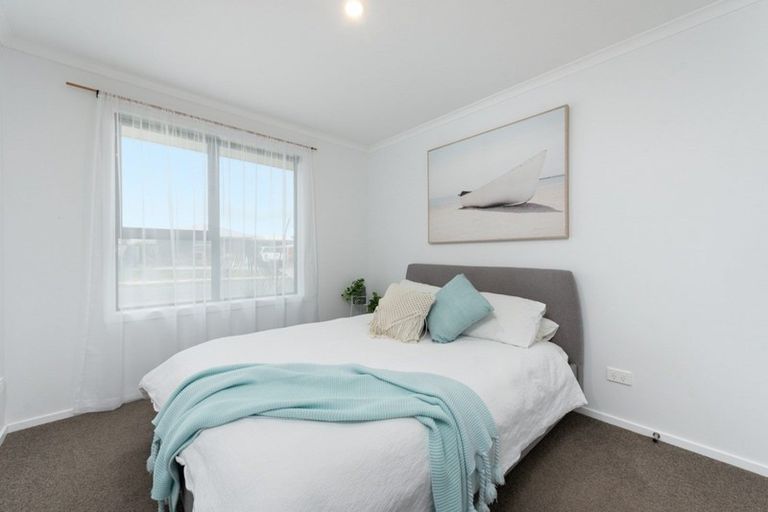 Photo of property in 5 Raiha Street, Papamoa Beach, Papamoa, 3118