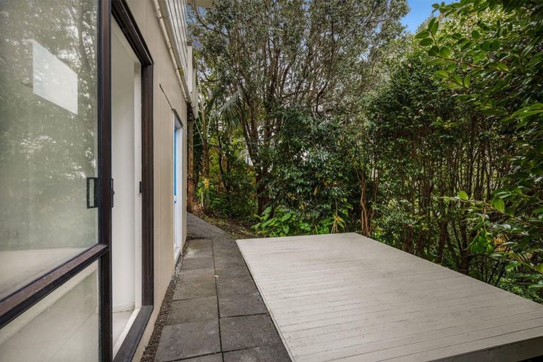 Photo of property in 3 Fernhaven Place, Massey, Auckland, 0614