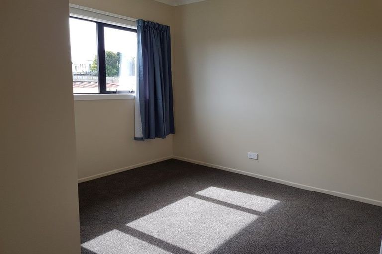 Photo of property in 24 Hori Street, Vogeltown, New Plymouth, 4310