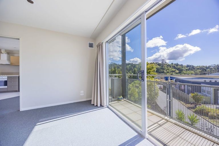 Photo of property in Albany Central, 7d/210 Dairy Flat Highway, Albany, Auckland, 0632